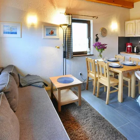 Comfortable Homes Close To The ボボリン
