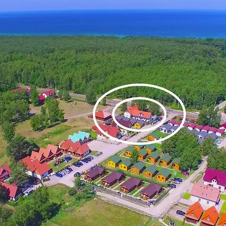 Comfortable Homes Close To The 波波林