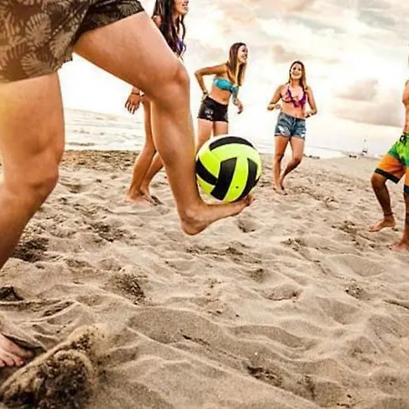 Comfortable Homes Close To The 度假居 *